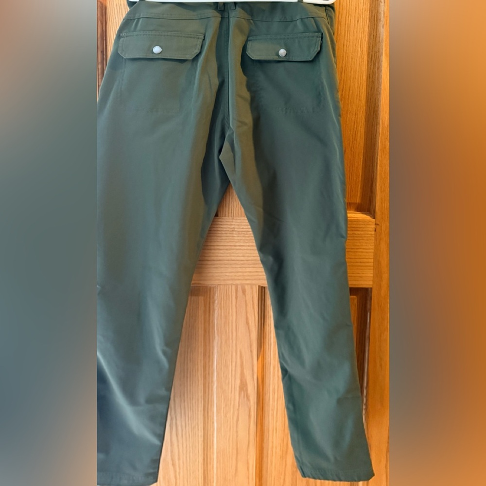Legendary Whitetails Olive Leaf Hiking Pants - Picture 10 of 11